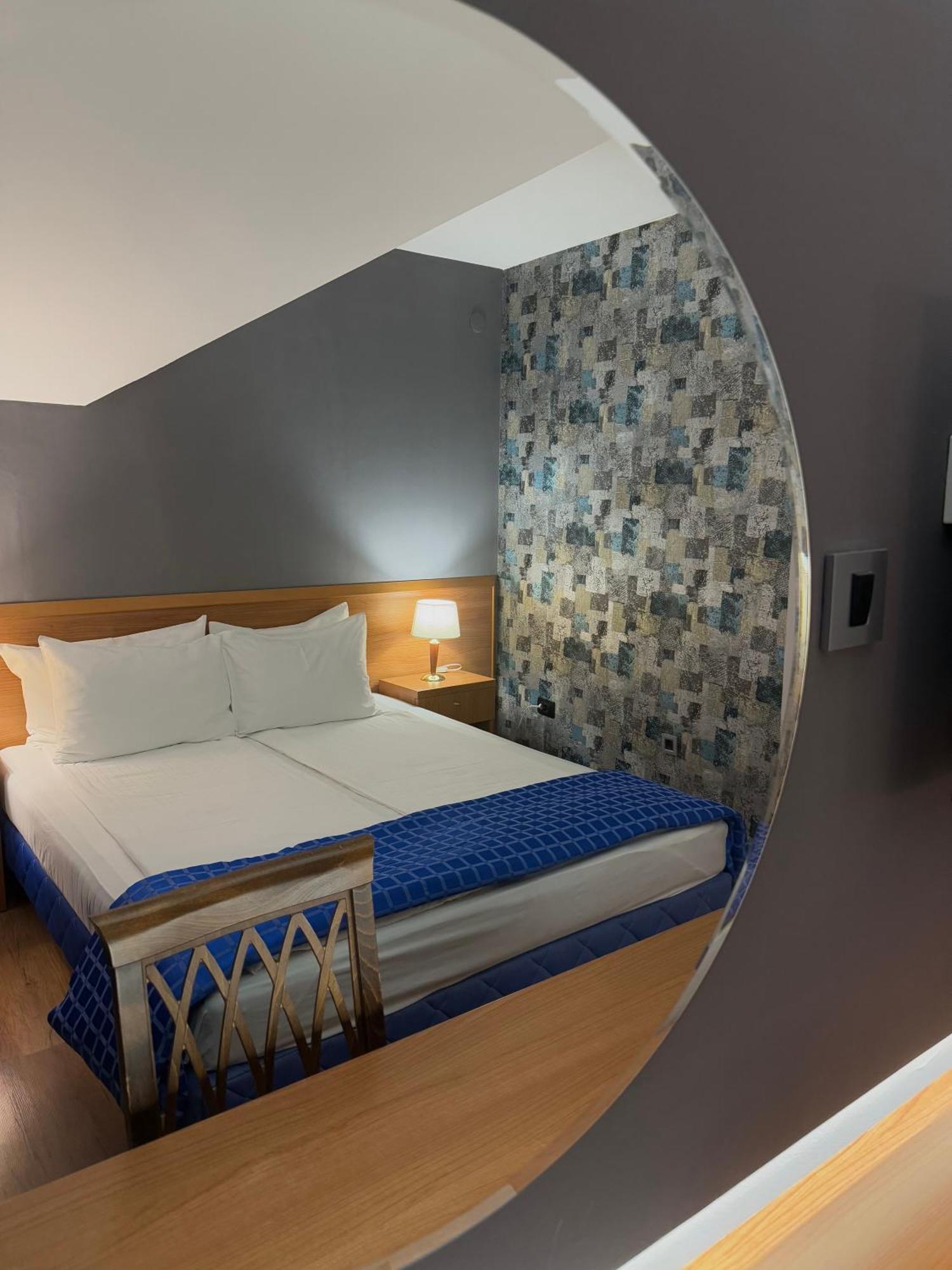 Motel M Vlasenica エクステリア 写真