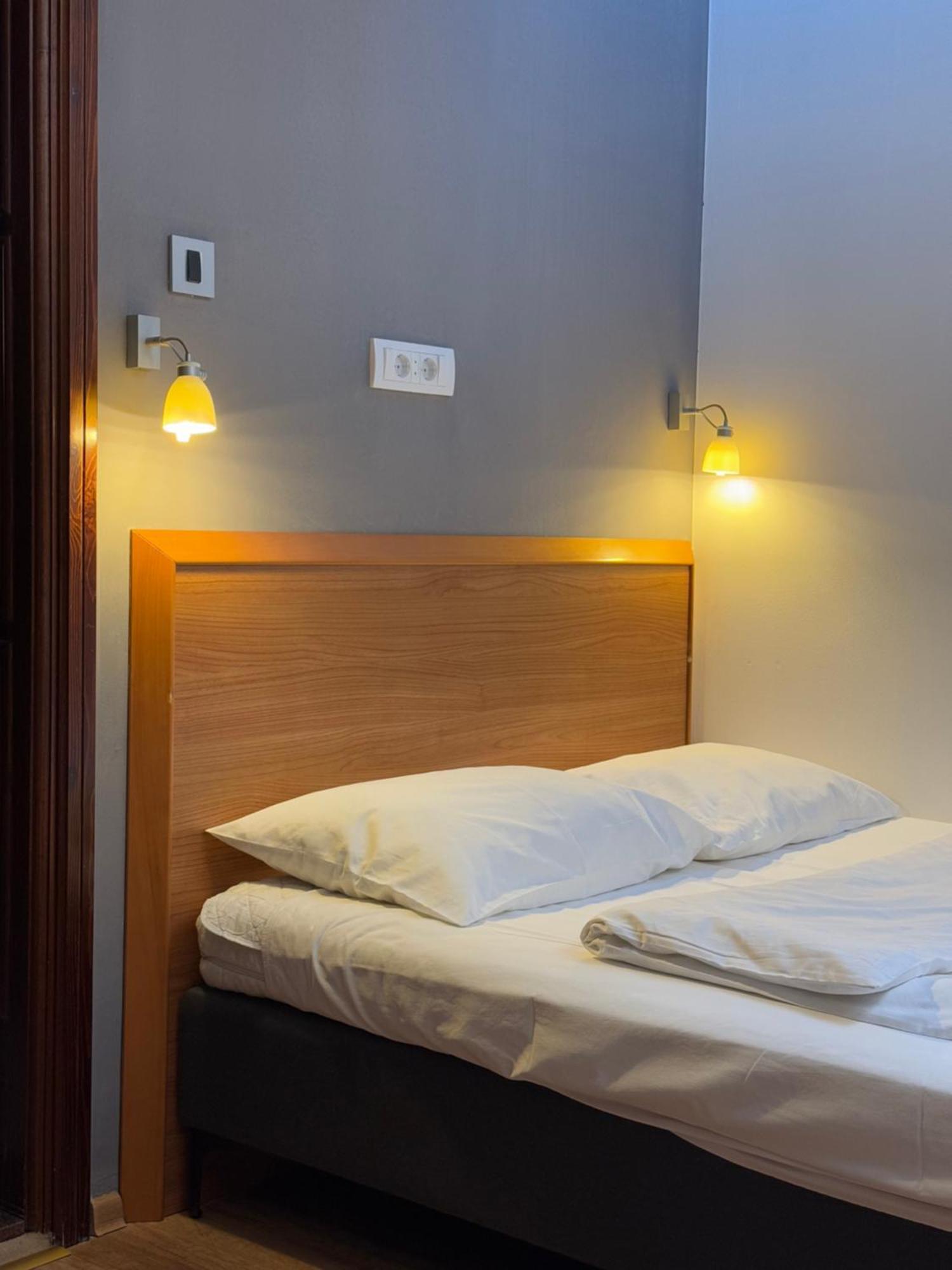 Motel M Vlasenica エクステリア 写真