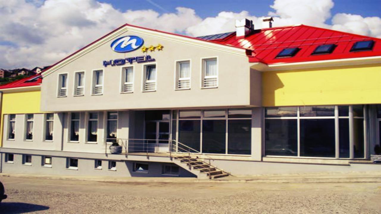 Motel M Vlasenica エクステリア 写真